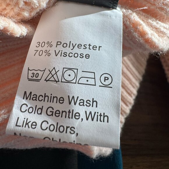 Cable Knit Sweater | Puff Sleeve Cropped Fit Size L - Picture 8 of 8